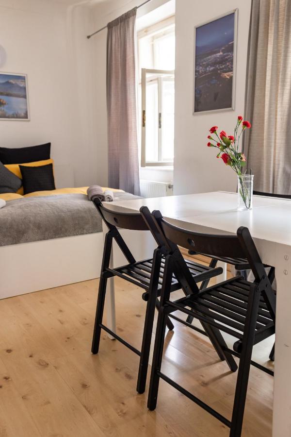 Cukrarna Guest Accommodation Κραν Εξωτερικό φωτογραφία