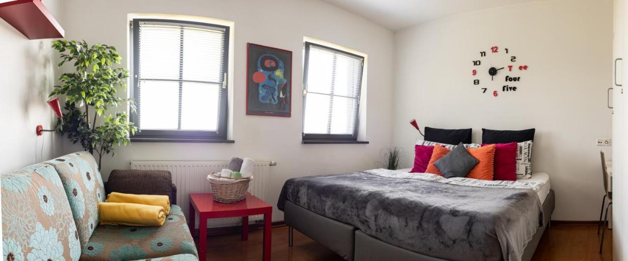 Cukrarna Guest Accommodation Κραν Εξωτερικό φωτογραφία