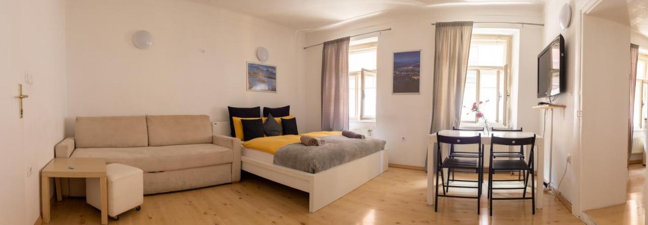 Cukrarna Guest Accommodation Κραν Εξωτερικό φωτογραφία