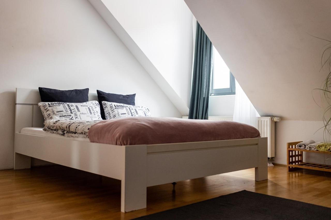 Cukrarna Guest Accommodation Κραν Εξωτερικό φωτογραφία